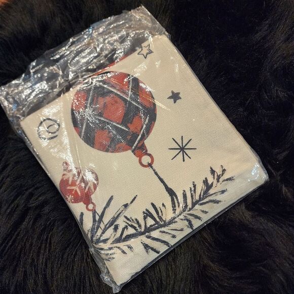 Set of 4 Throw Pillow Covers Snowman, Joy, Believe, Christmas Trees 18"x18" - Picture 7 of 14